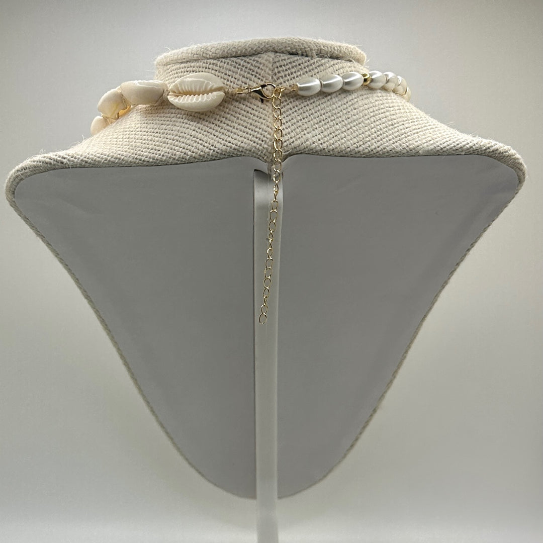 Perla y Caracol Necklace