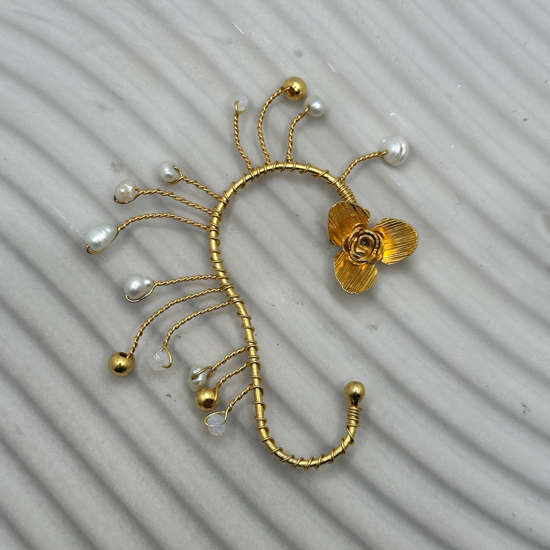 Flores de Diciembre Earcuff