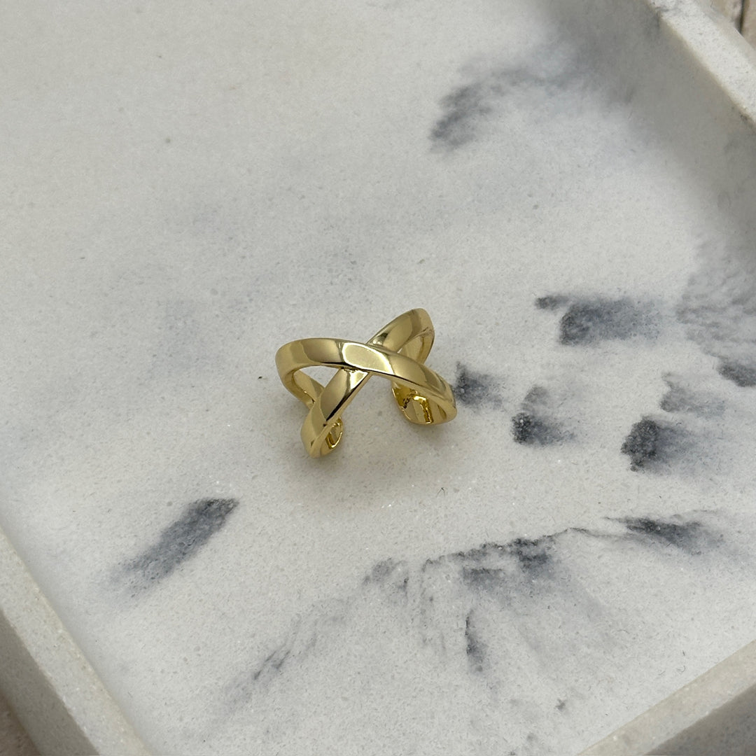 Cross Earcuff
