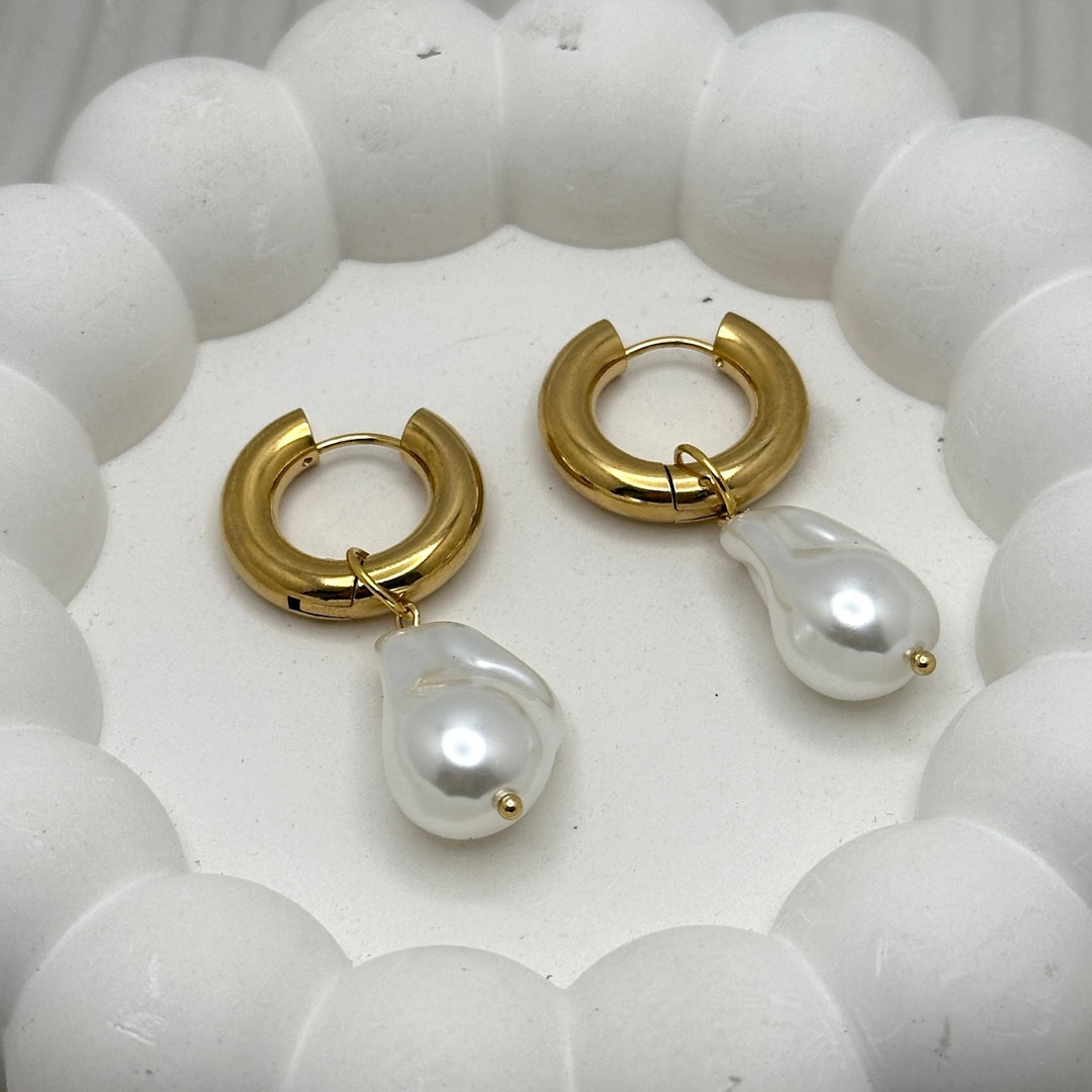 Perla Love Hoops