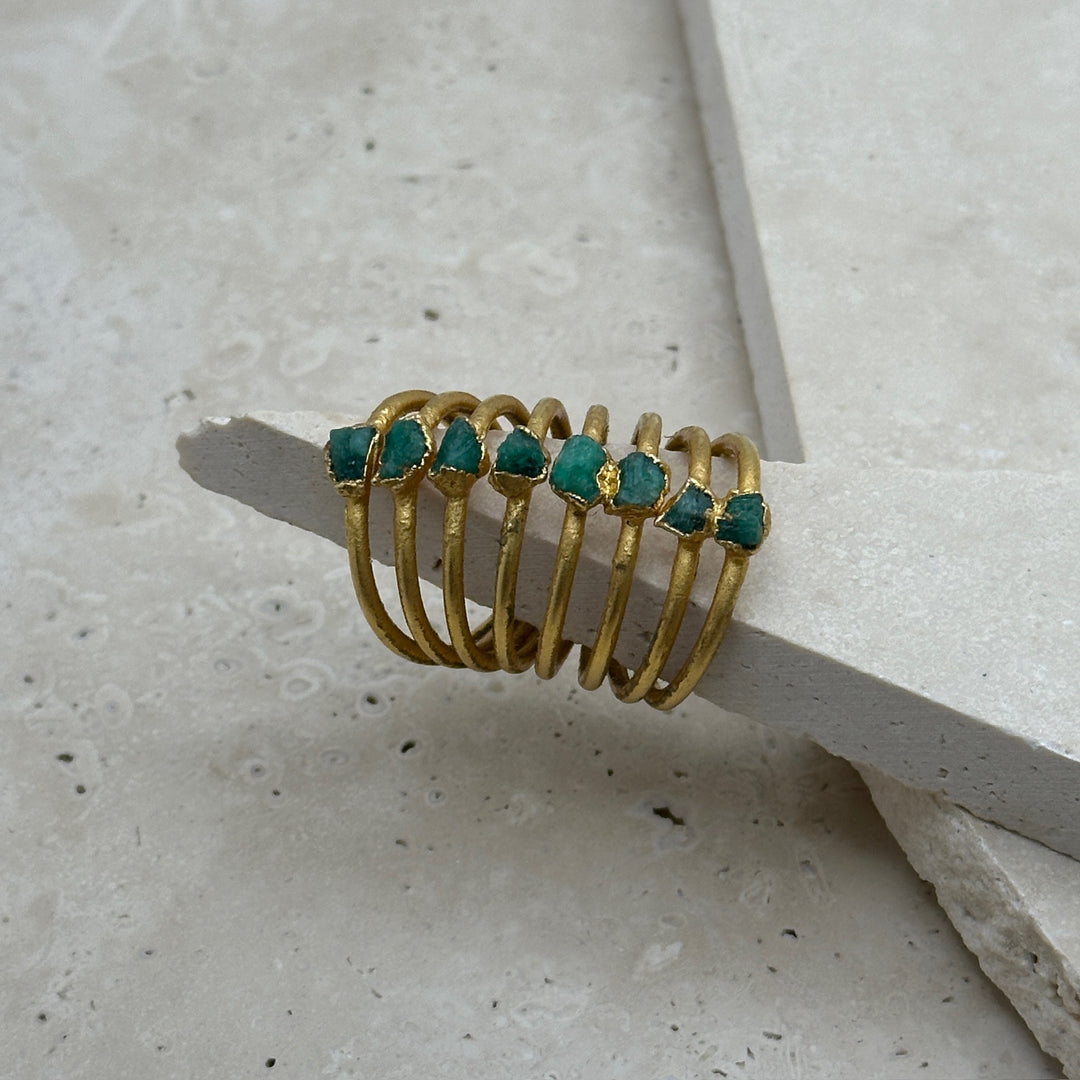 Rústica Esmeralda Ring