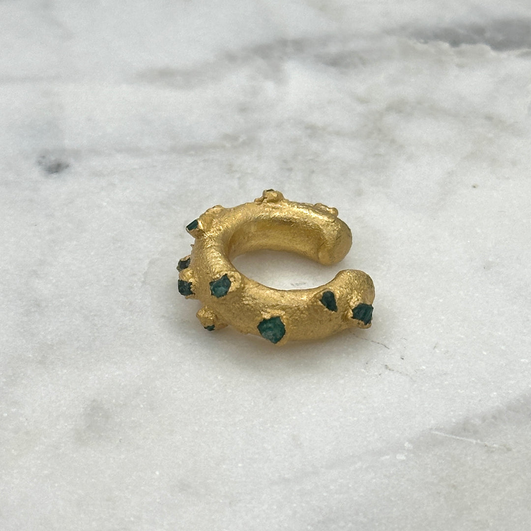 Rustic Esmeralda Earcuff