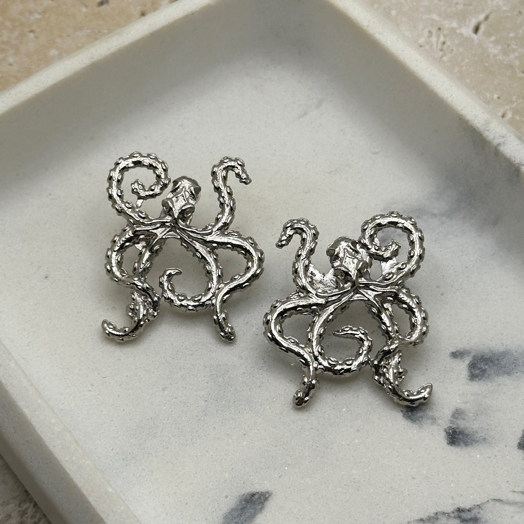 Pulpi Silver Studs