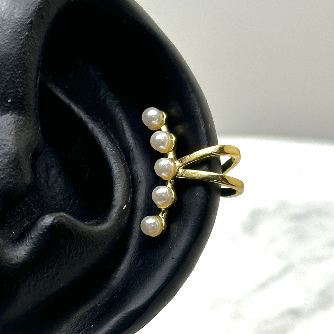 Paris Pearls Earcuff