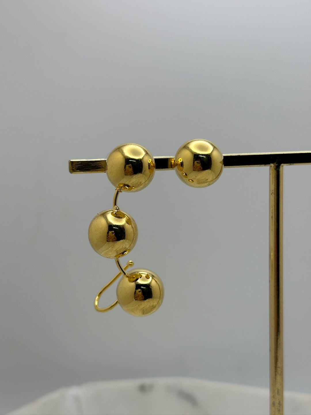 Sfere Bubbles Earcuff Left