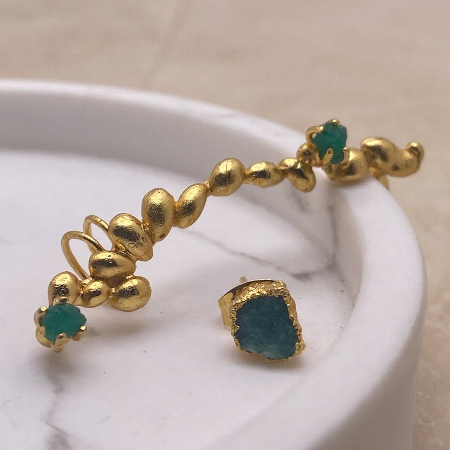 Rustic Esmeralda Earcuff