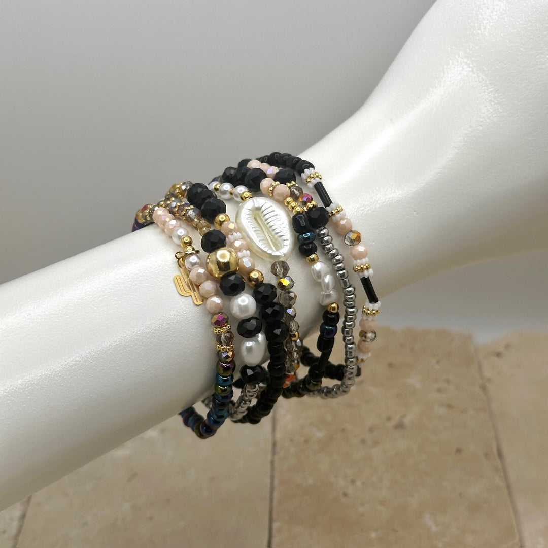 Concha Negra Bracelets