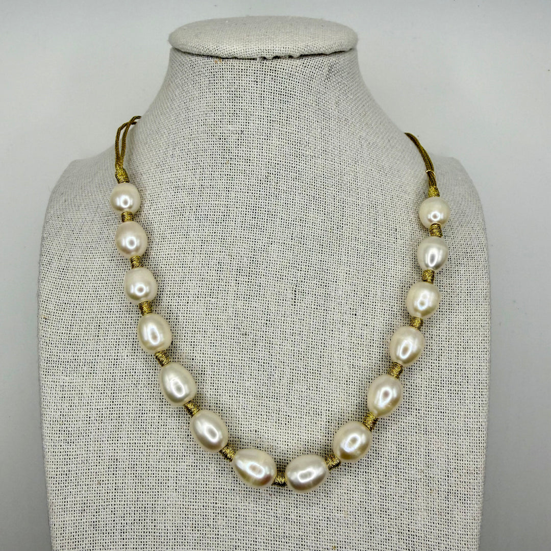 Pearl glow necklace