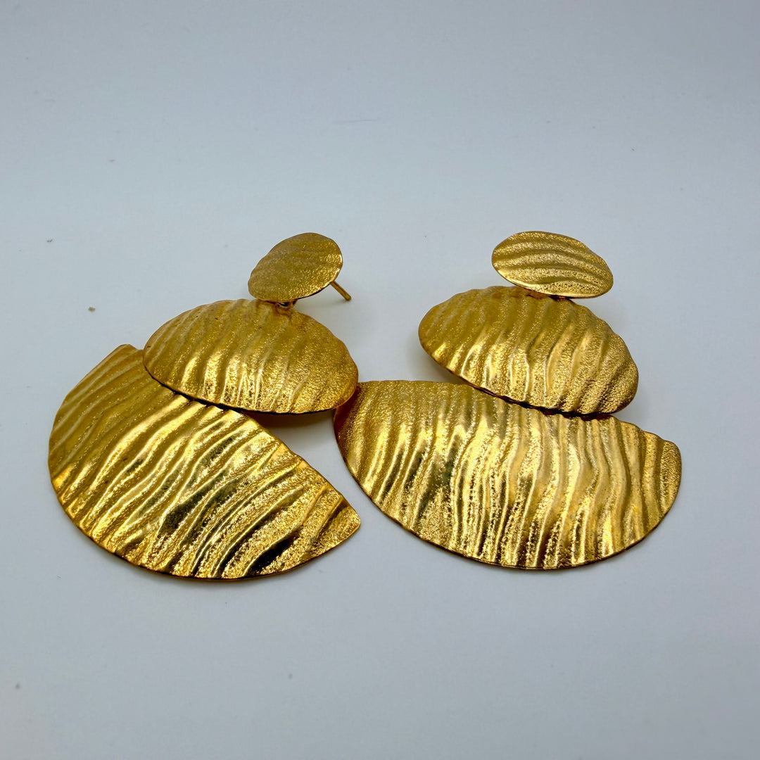 Golden dune earrings