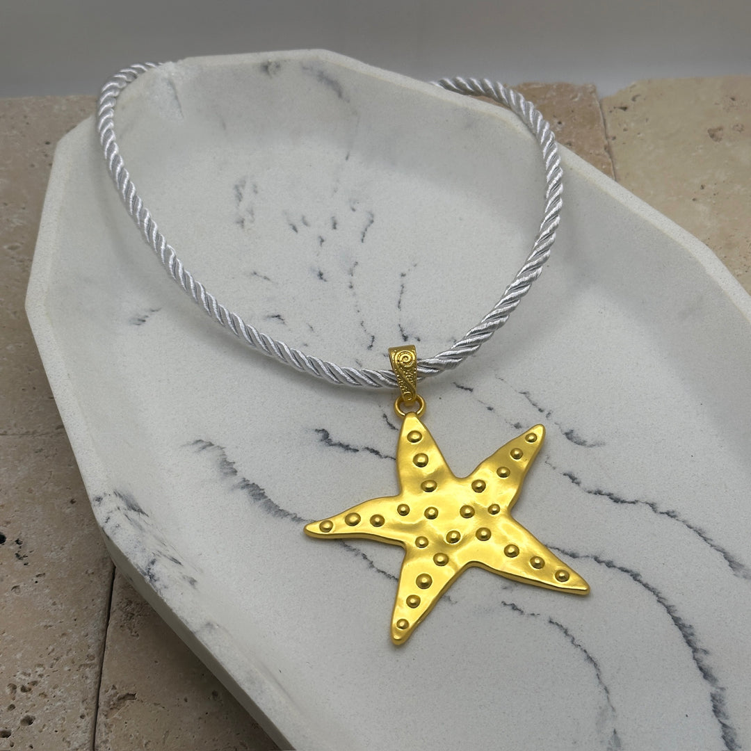 Estrella Dorada Necklace