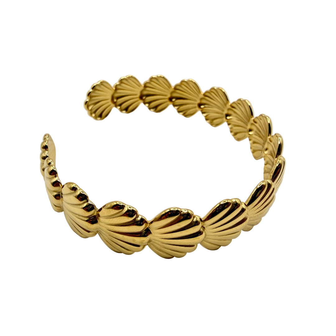 Little shell bracelet