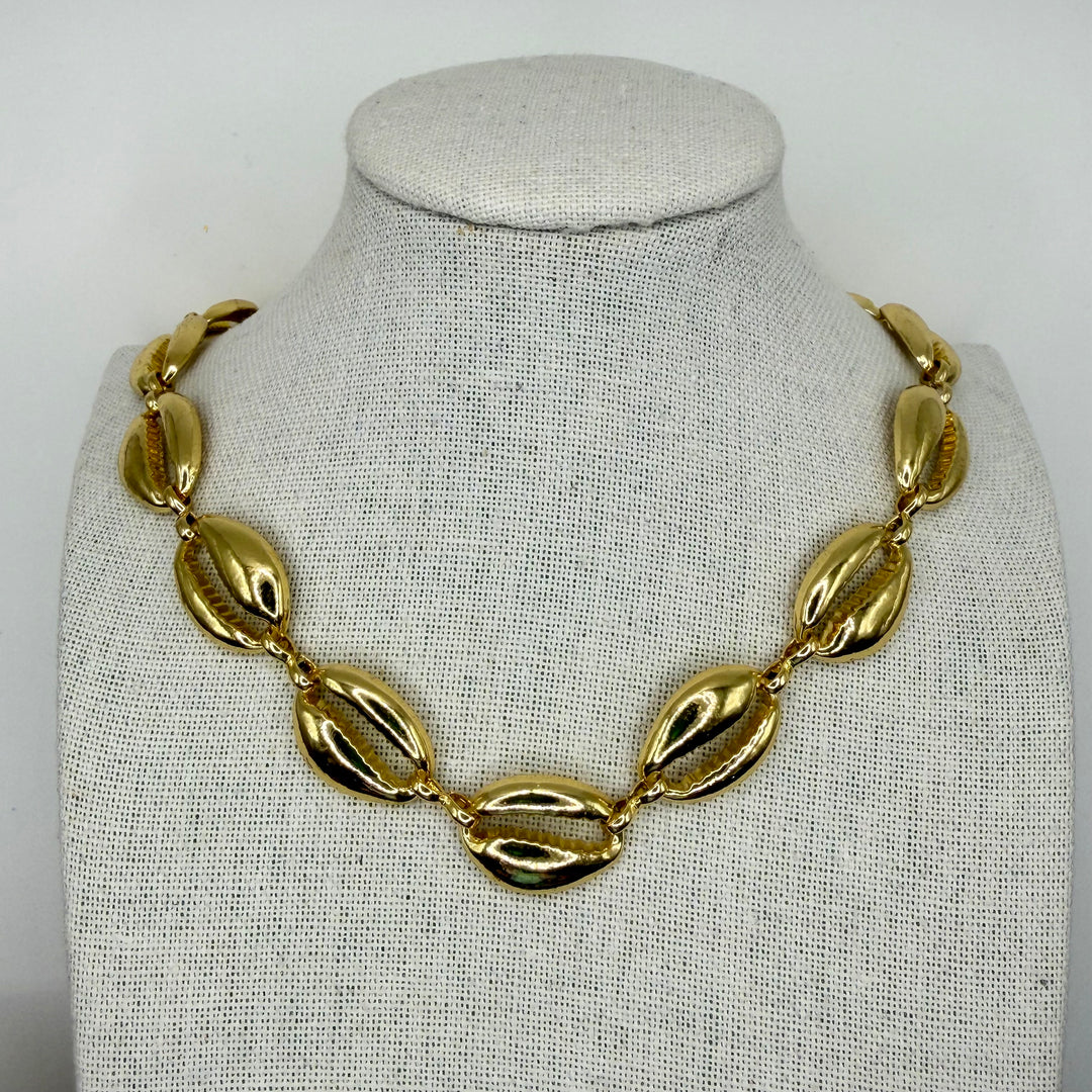 Shell necklace