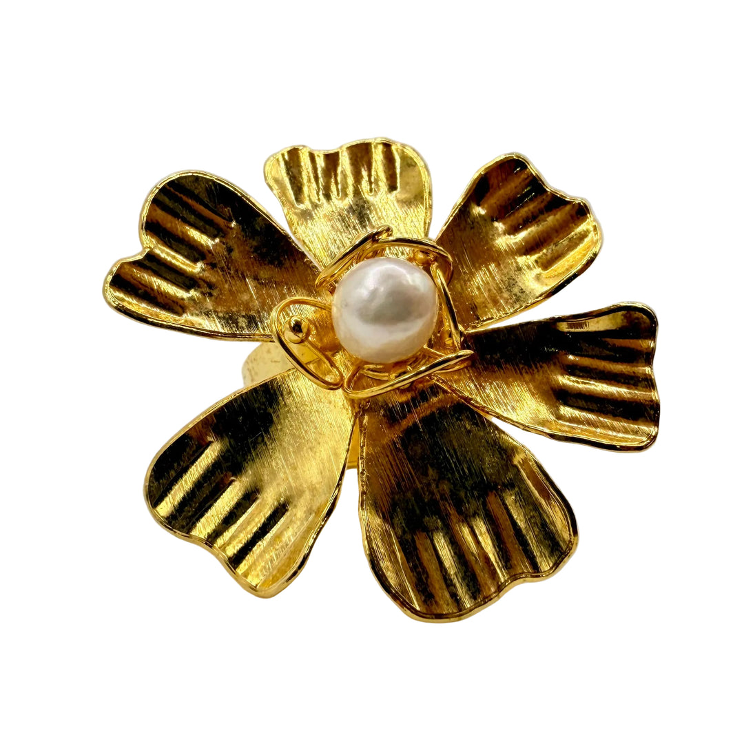 Pearl daisy ring