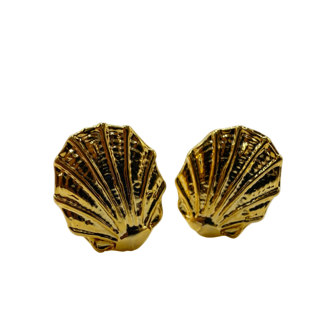 Golden shell studs