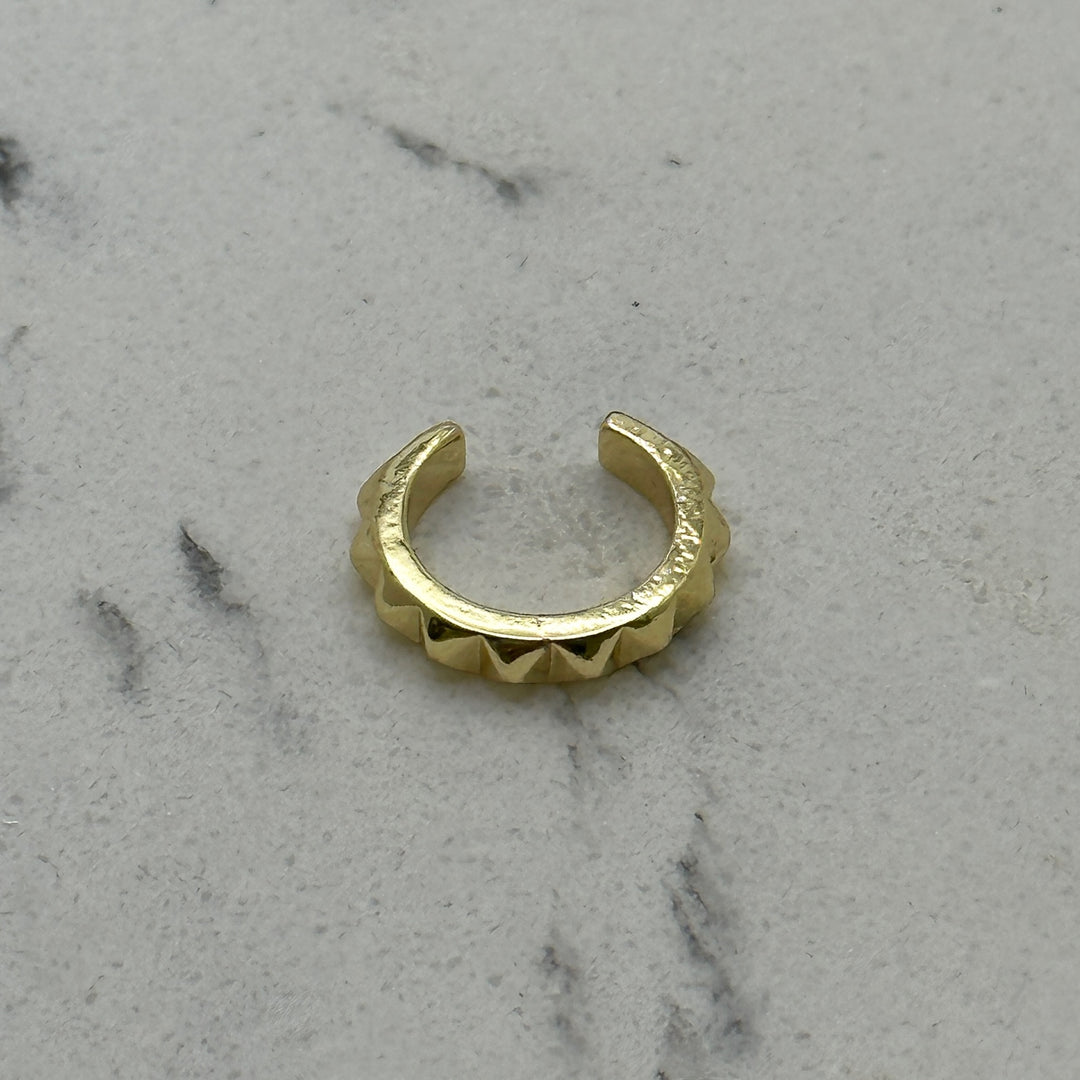 Gold Earcuff K.