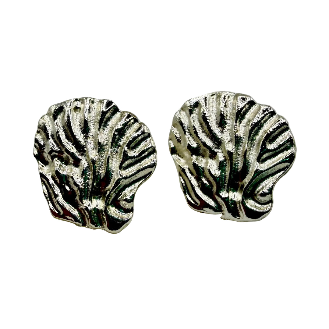 Silver shell studs