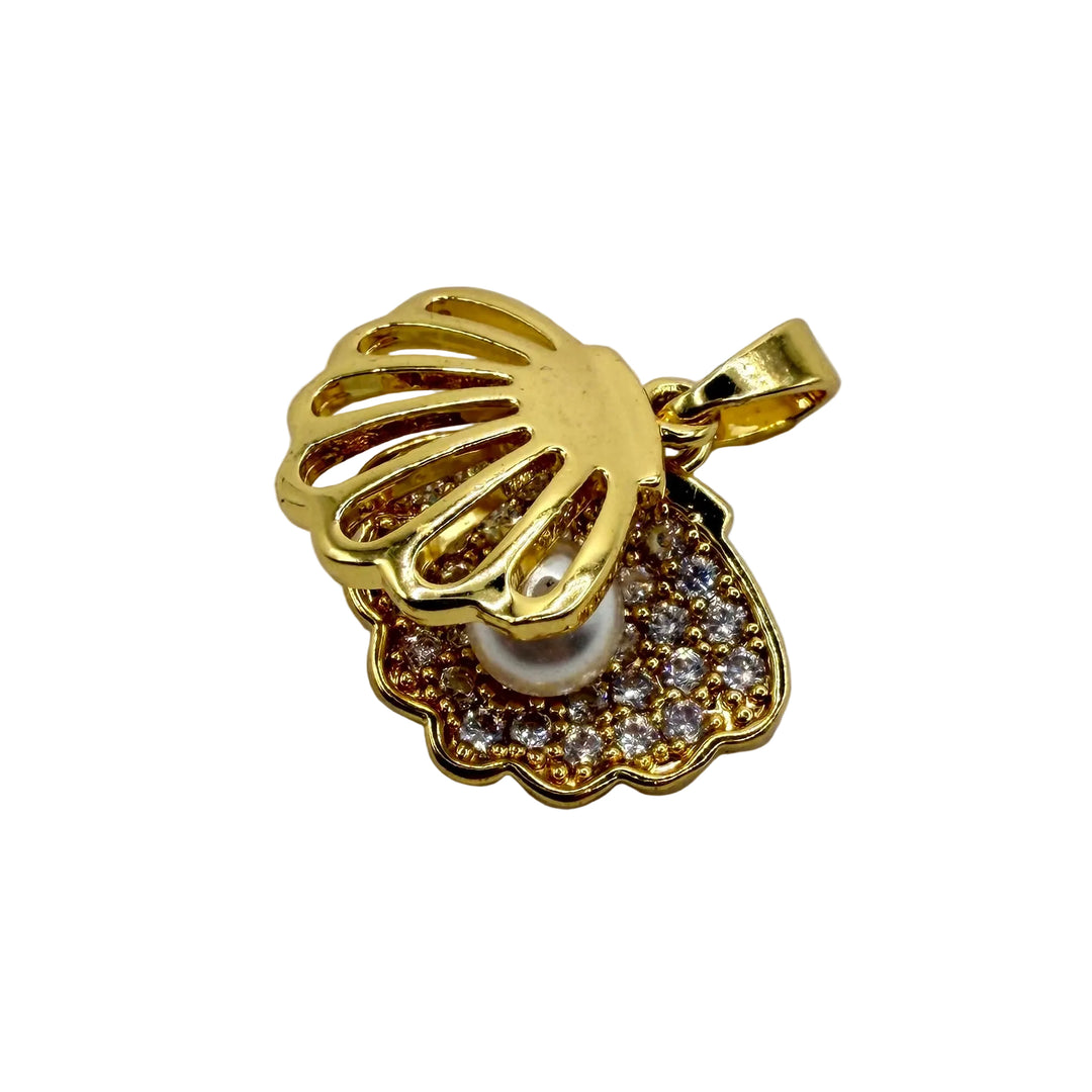 Sea pearl charm