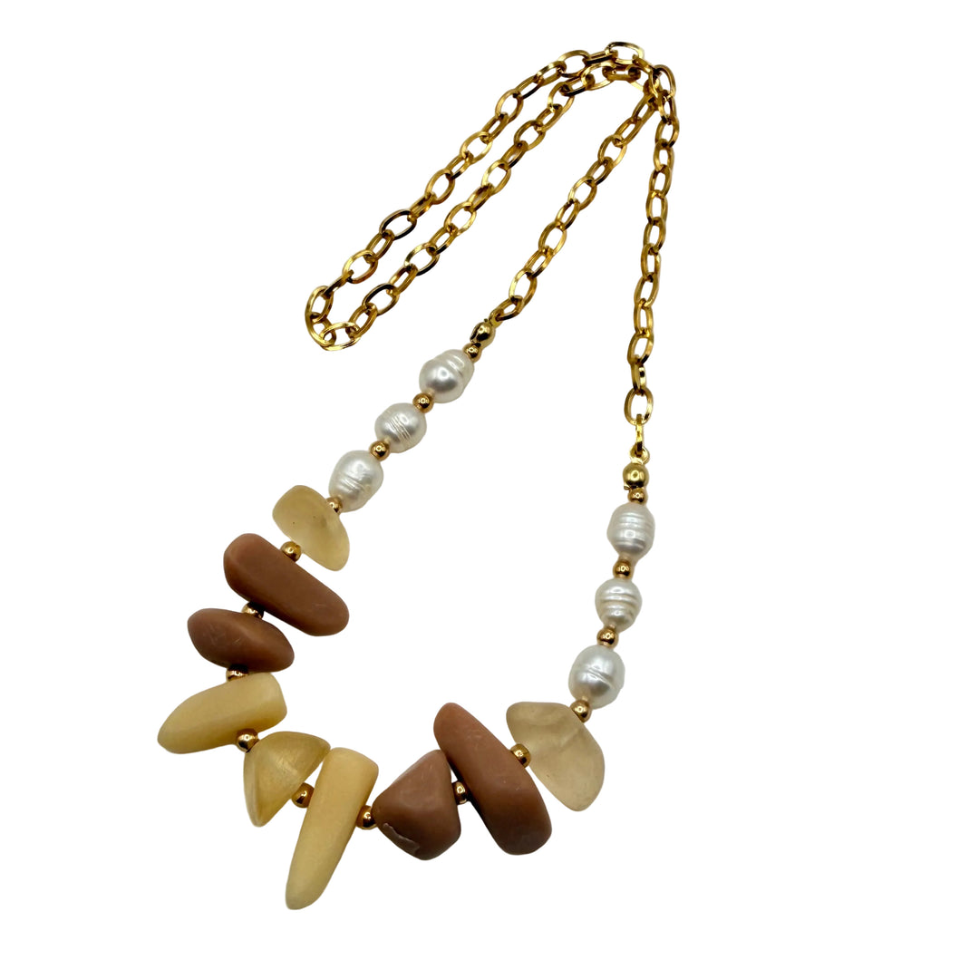 Sandstone pearl necklace