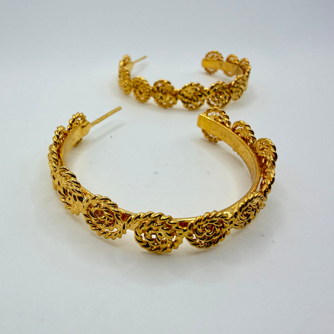Eterna hoop earrings