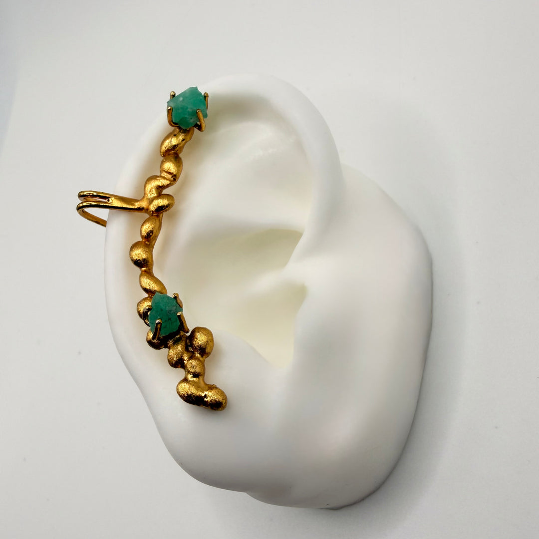 Emerald wave earcuff