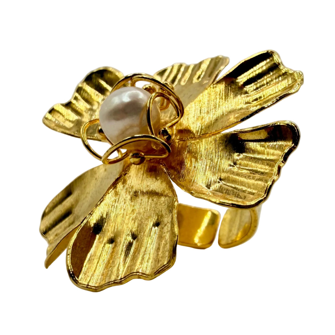 Pearl daisy ring
