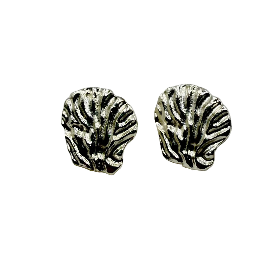 Silver shell studs