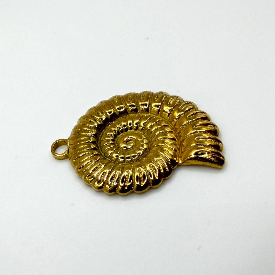 Sea shell charm