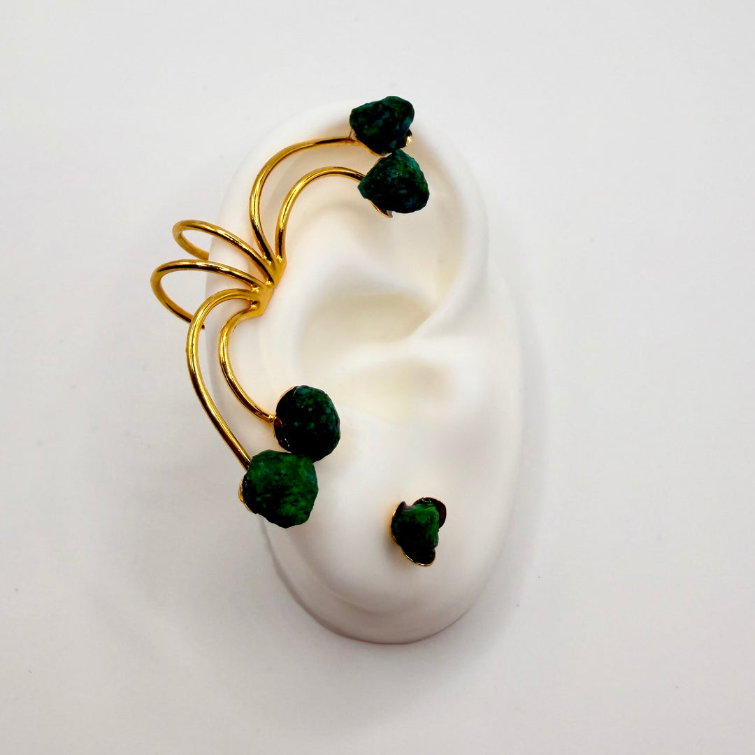 Golden emerald earcuff