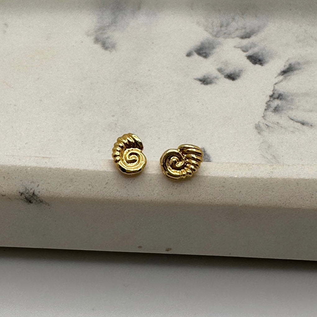 Caracol Studs