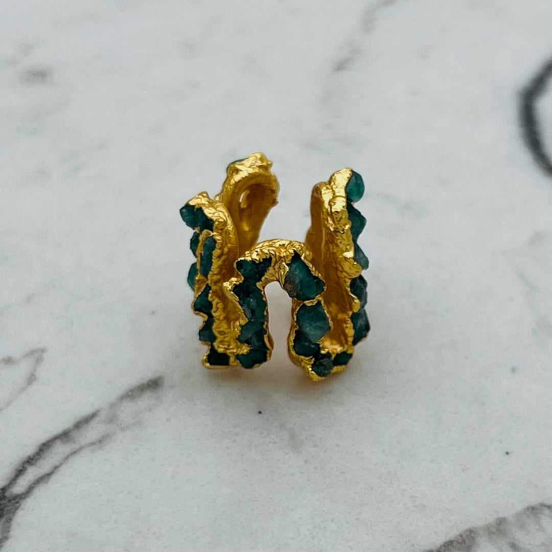 Aura Esmeralda Earcuff