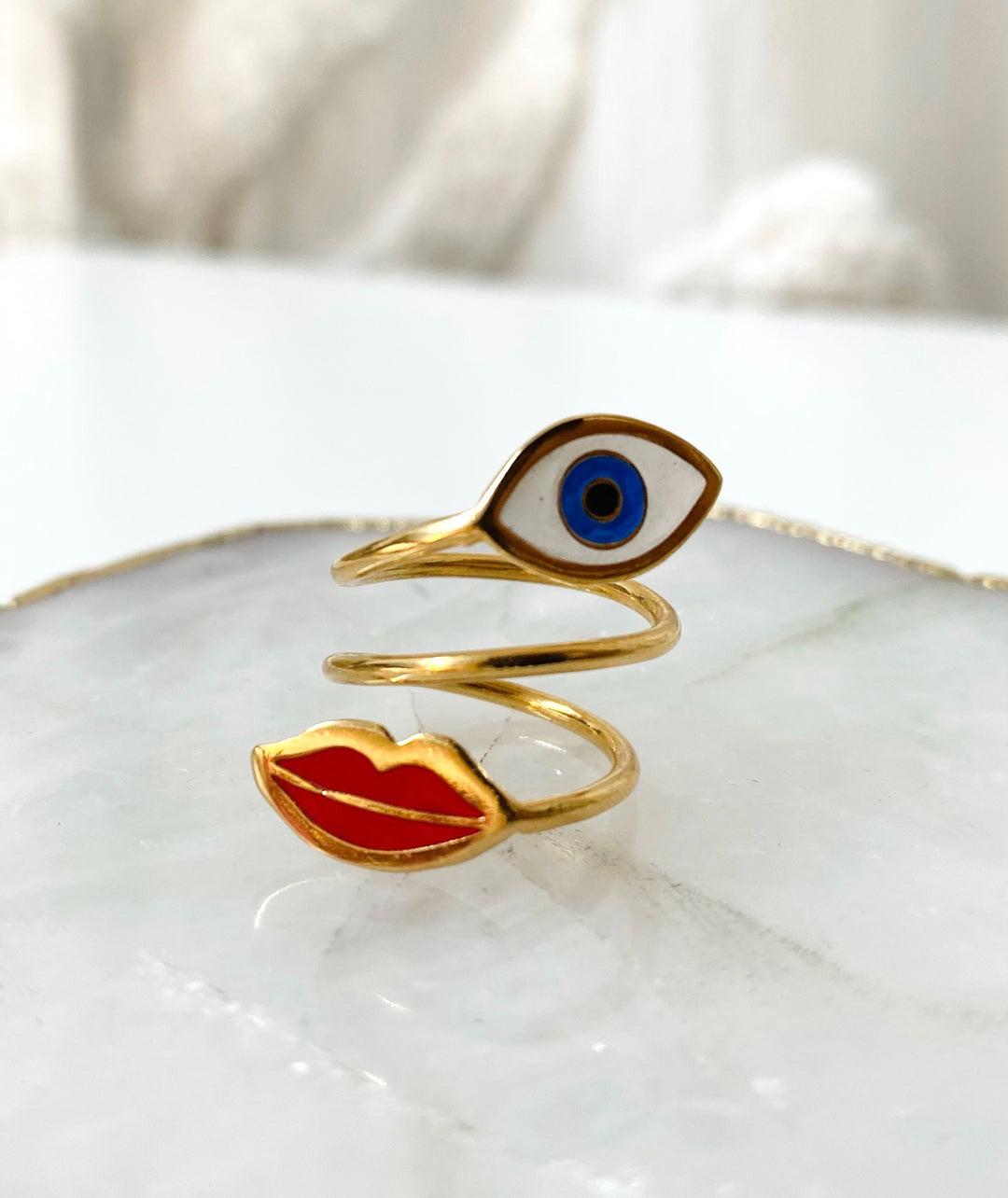 Eyes & Lips Ring