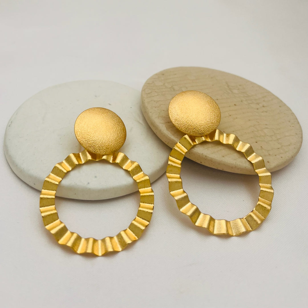 Wavy Circles Earrings